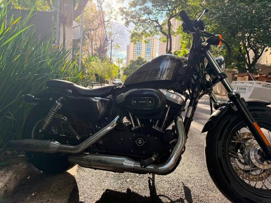 HARLEY-DAVIDSON SPORTSTER FORTY-EIGHT HARLEY-DAVIDSON SPORTSTER FORTY-EIGHT